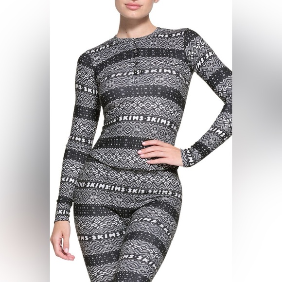 NWT!  Skims Logo Plush Pointelle Henley - Picture 3 of 8